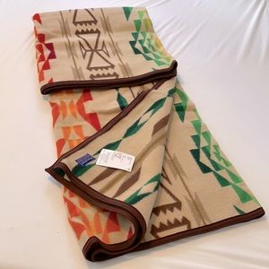 Brand new Pendleton Beaver State Indian blanket